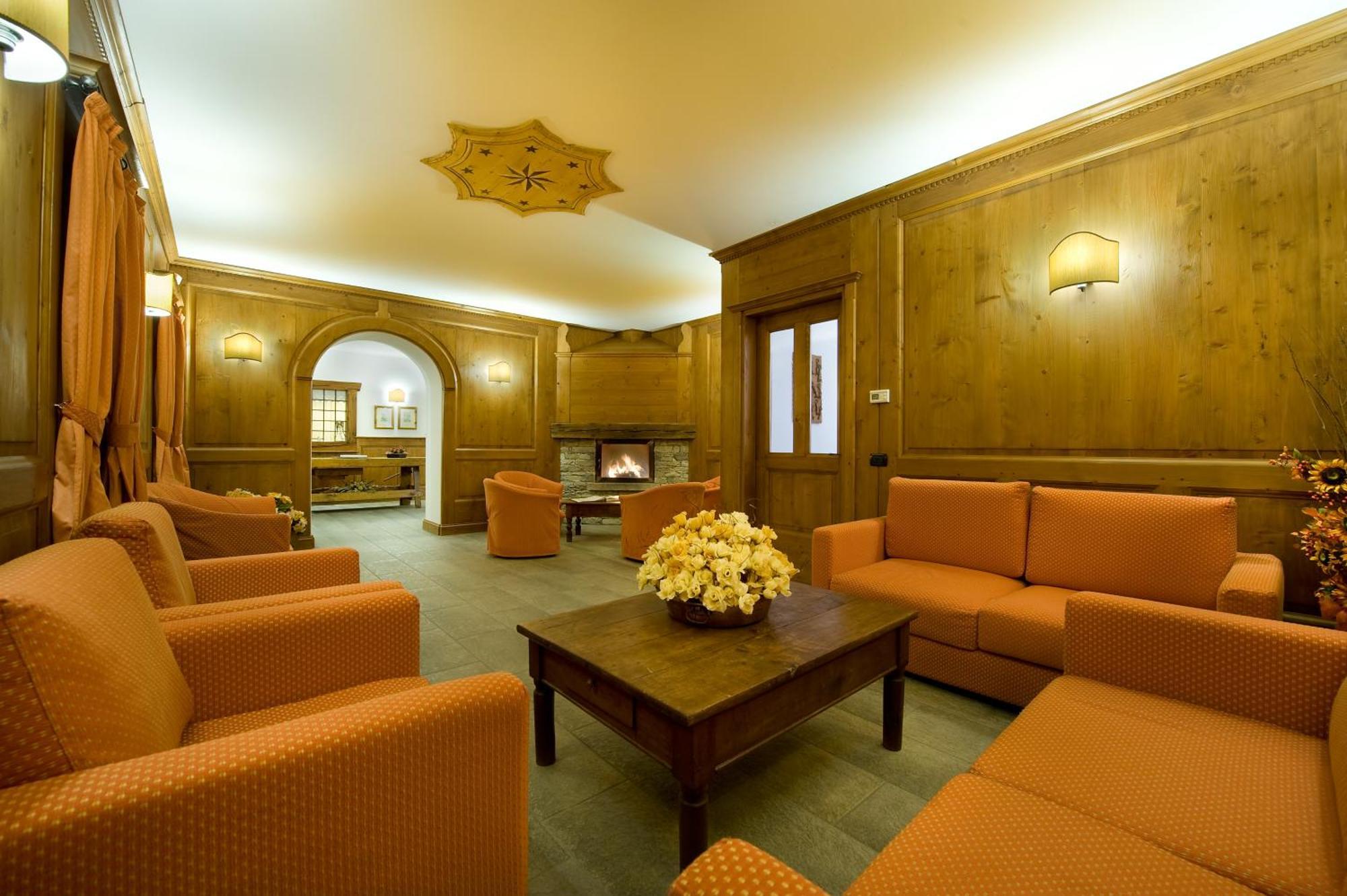 Residence Deborah Madesimo Εξωτερικό φωτογραφία